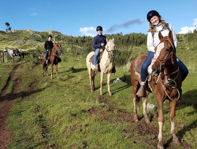 MYSTICAL HORSEBACK RIDING -imagen 1