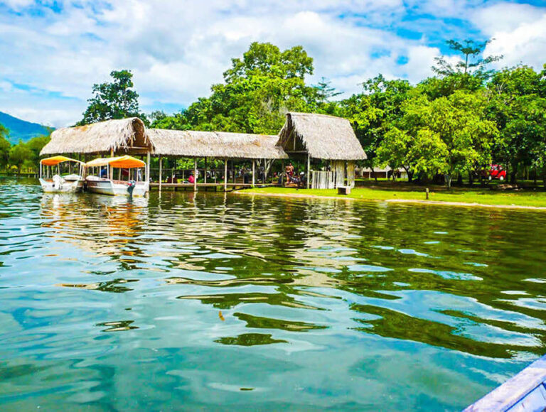 THE BLUE LAGOON TOUR -imagen 2