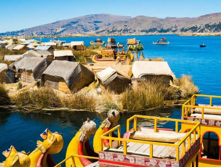 THE UROS ISLANDS -imagen 1